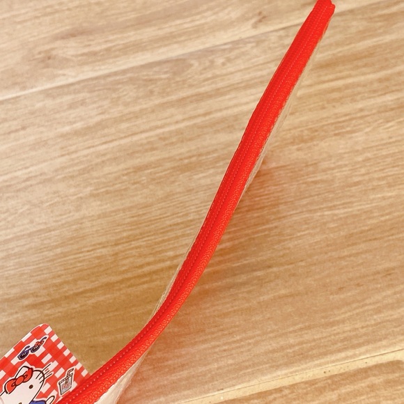 NWT Sanrio Hello Kitty clear pouch 
Size H5” x W8” - Picture 6 of 9